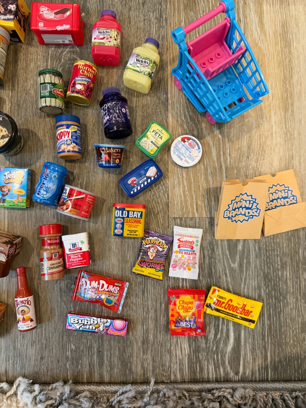 Mini Brand Bundle - Picture 2 of 4